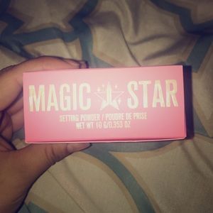 Jeffree Star banana setting powder